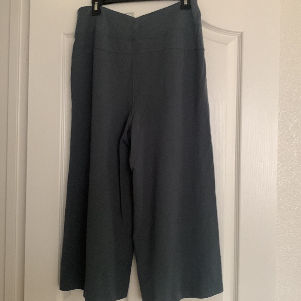 Lululemon Womens Crop WideLeg Pant - Picture 2 of 6